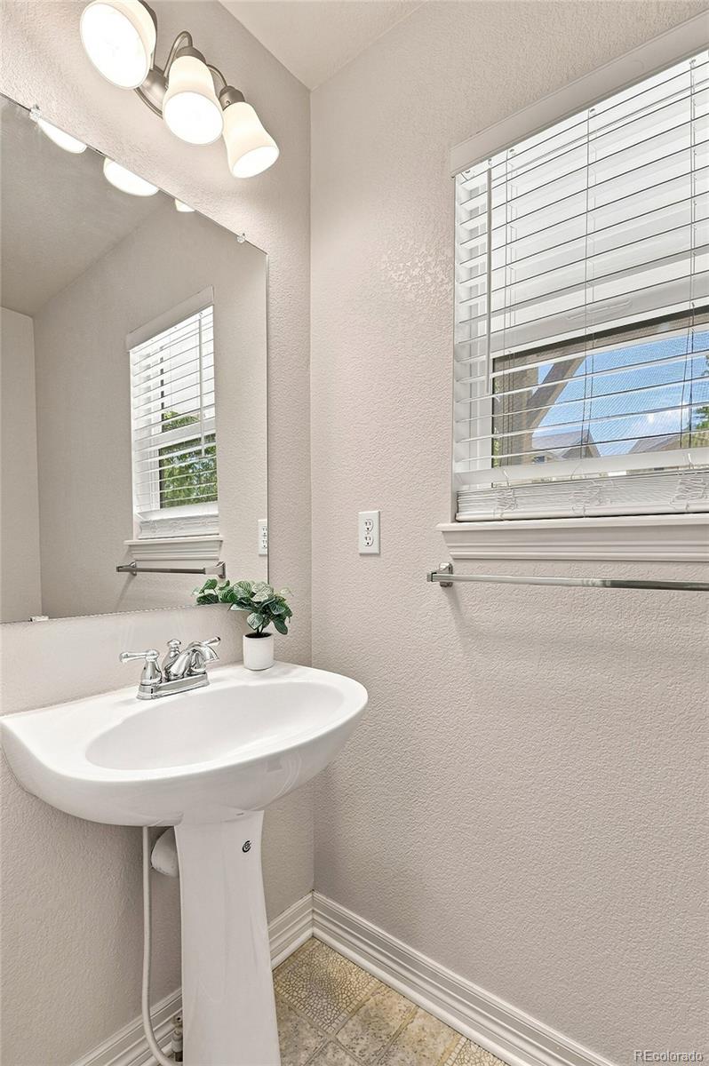 MLS Image #11 for 4466 s independence street,littleton, Colorado