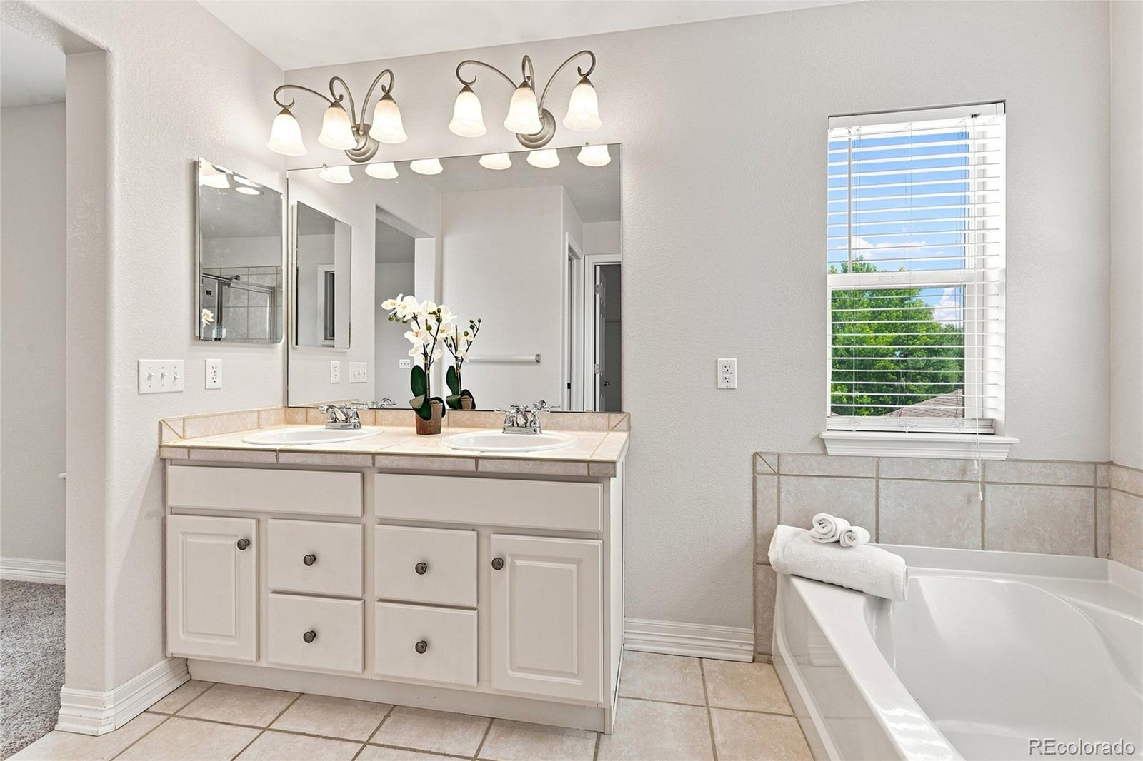 MLS Image #16 for 4466 s independence street,littleton, Colorado