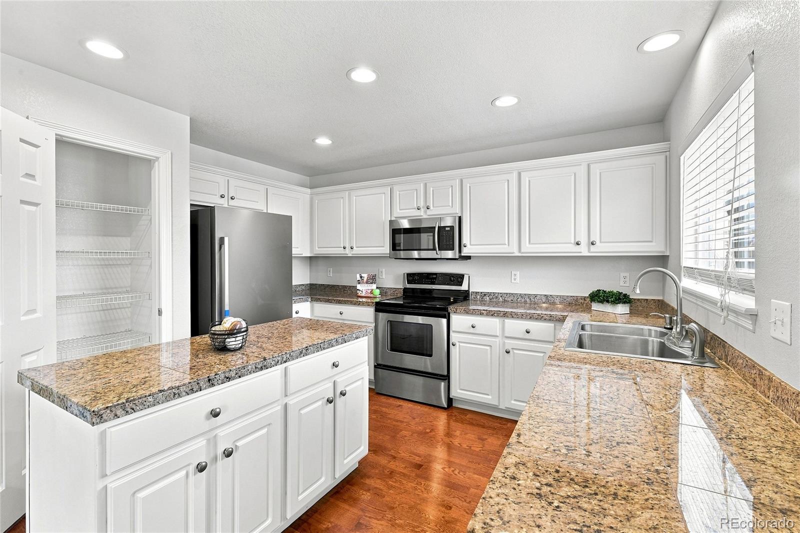 MLS Image #8 for 4466 s independence street,littleton, Colorado