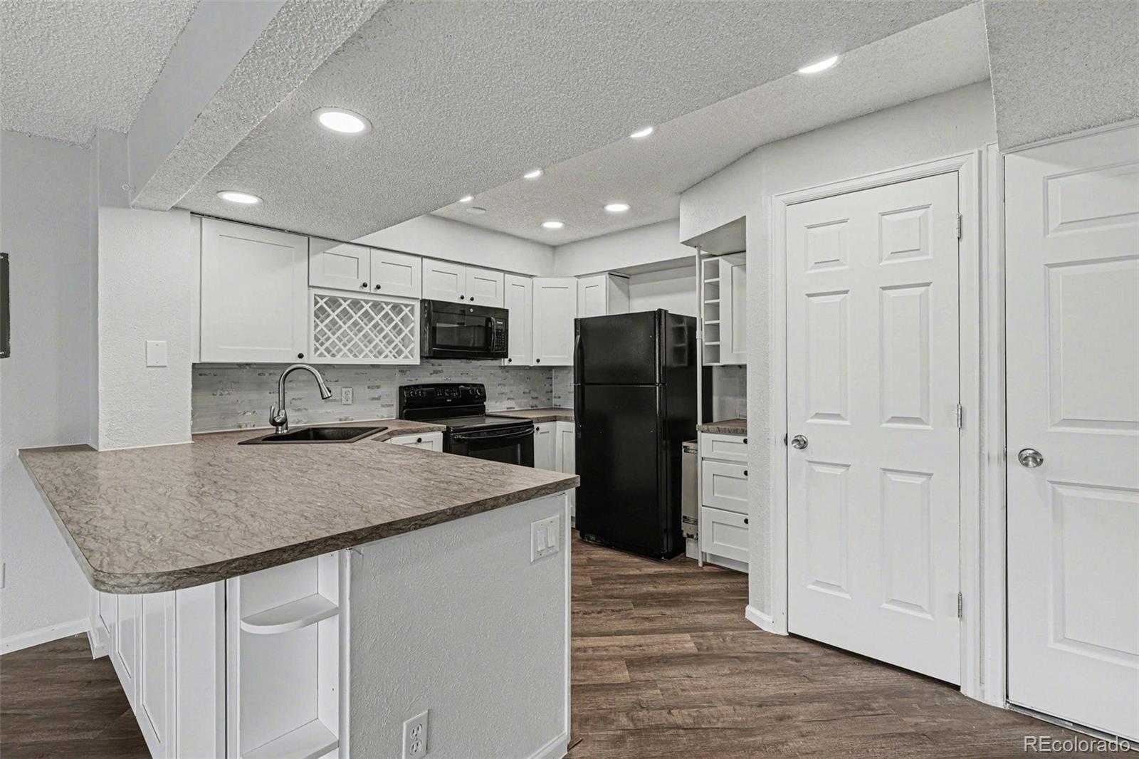 MLS Image #8 for 8500 e jefferson avenue 12e,denver, Colorado