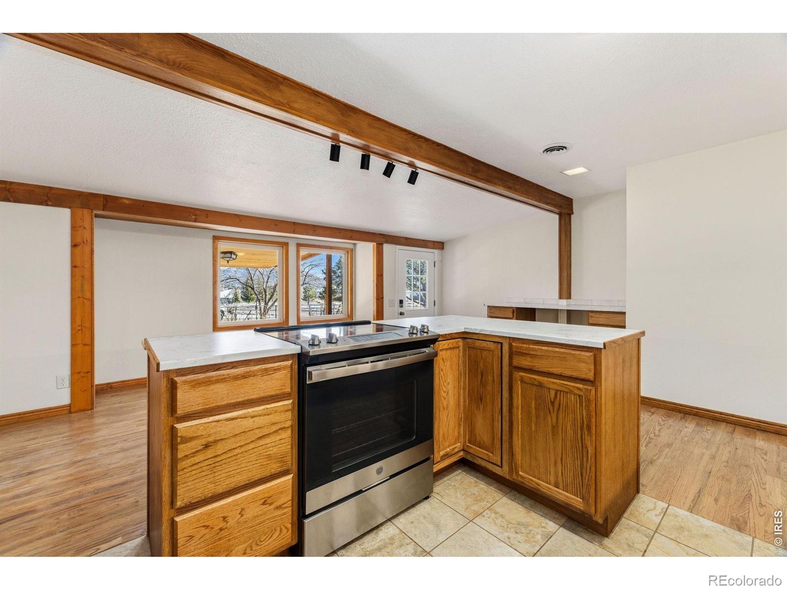 MLS Image #14 for 280  south court,estes park, Colorado