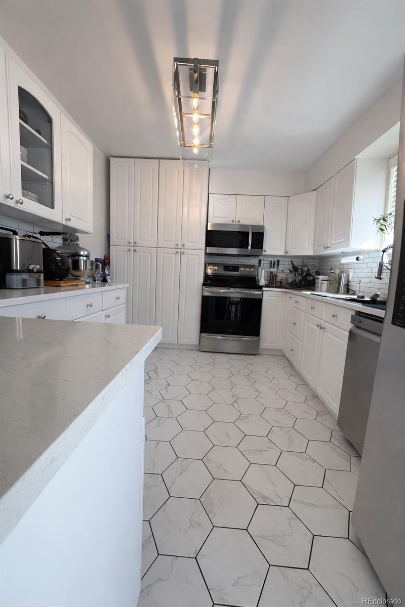 MLS Image #5 for 724 s flamingo court,denver, Colorado