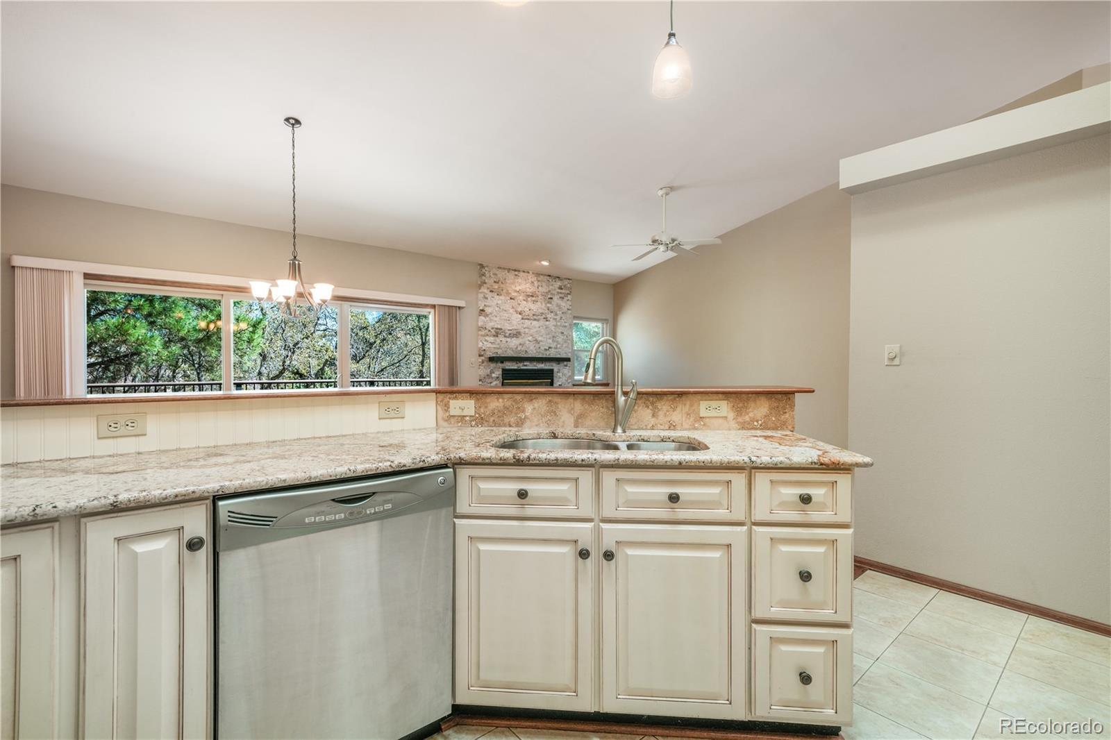 MLS Image #13 for 2859  tenderfoot hill street,colorado springs, Colorado