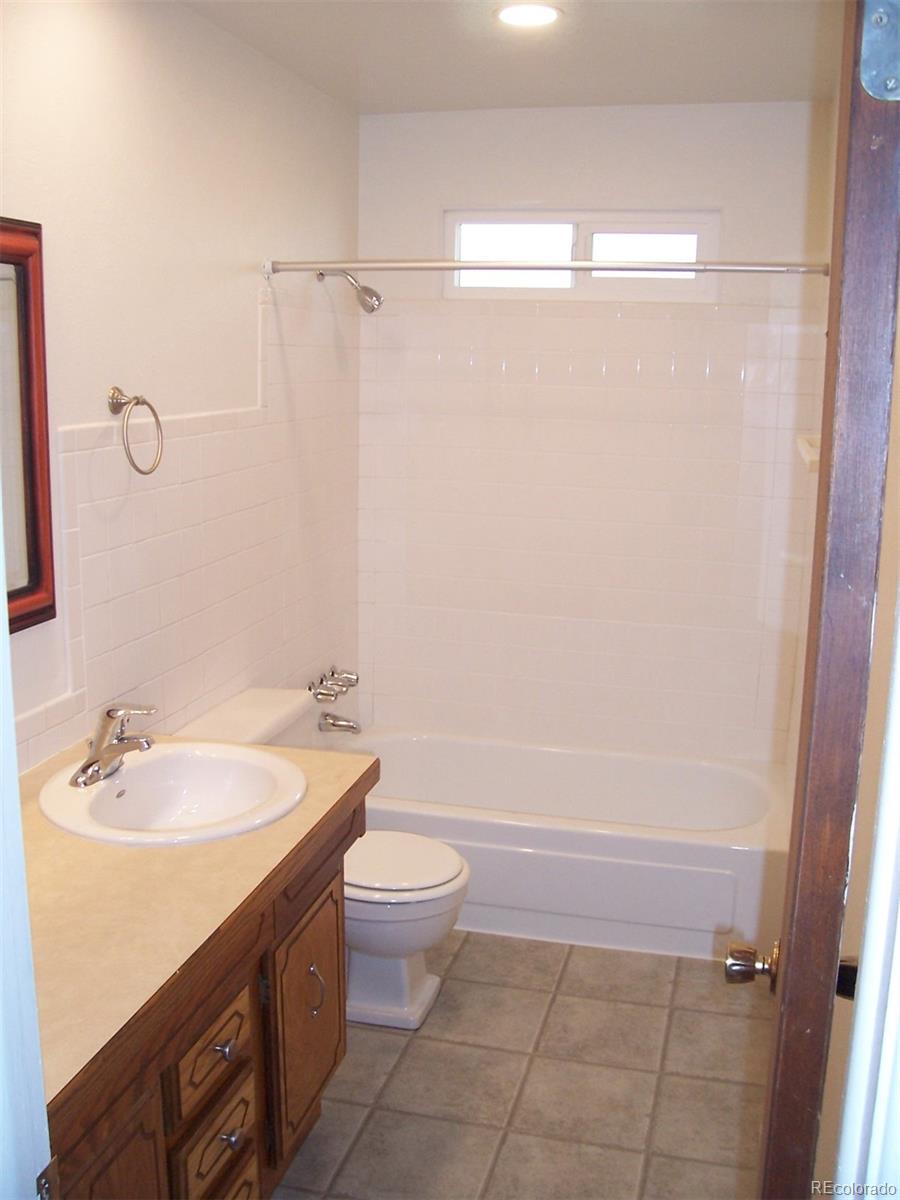 MLS Image #11 for 11779  acoma street,northglenn, Colorado
