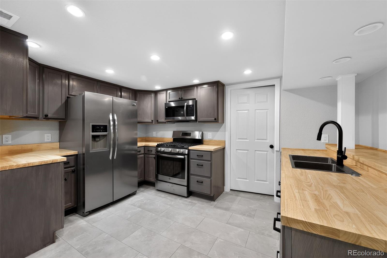 MLS Image #33 for 1743  burton street,strasburg, Colorado