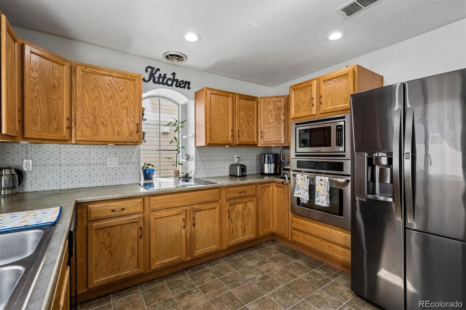 MLS Image #10 for 21440  randolph place,denver, Colorado