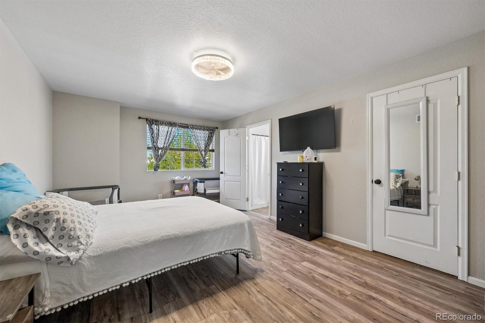 MLS Image #21 for 21440  randolph place,denver, Colorado