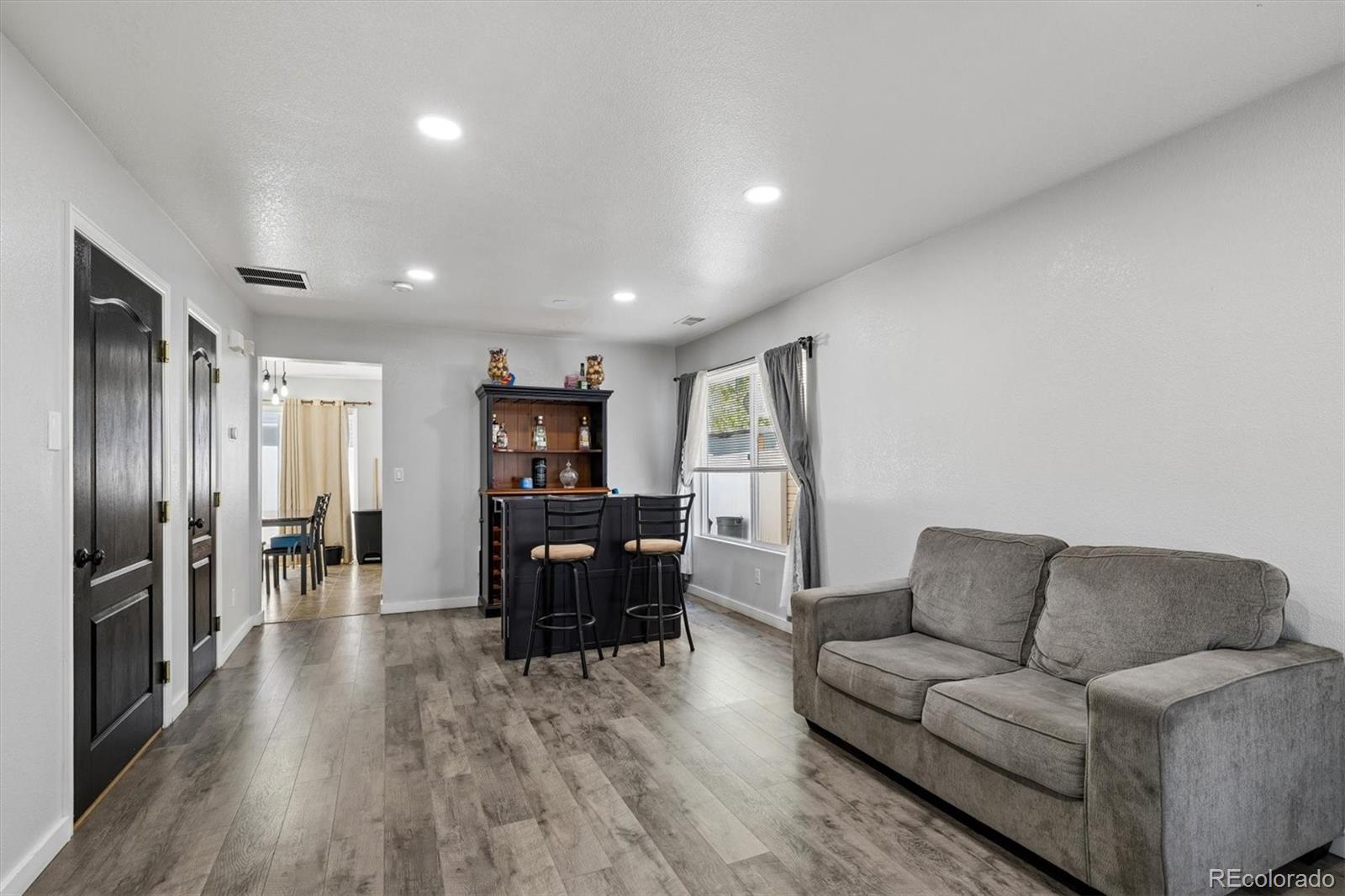 MLS Image #5 for 21440  randolph place,denver, Colorado