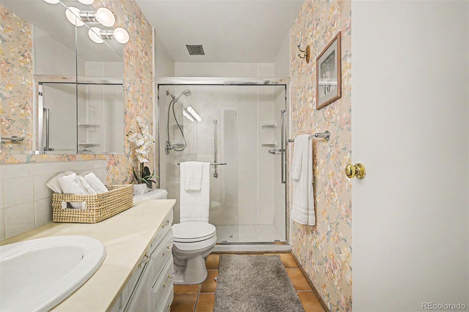 MLS Image #18 for 9655 e center avenue,denver, Colorado