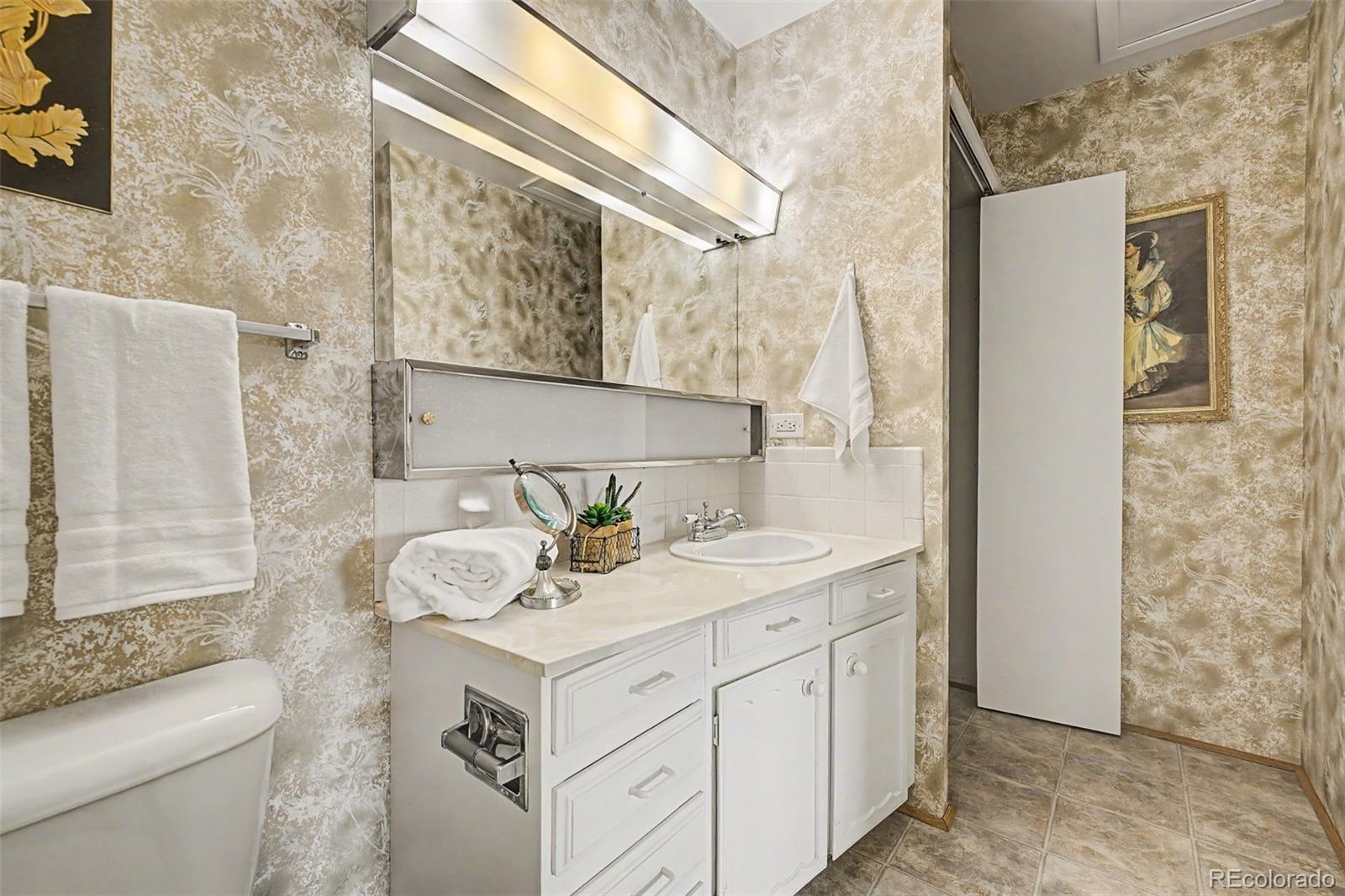 MLS Image #24 for 9655 e center avenue,denver, Colorado