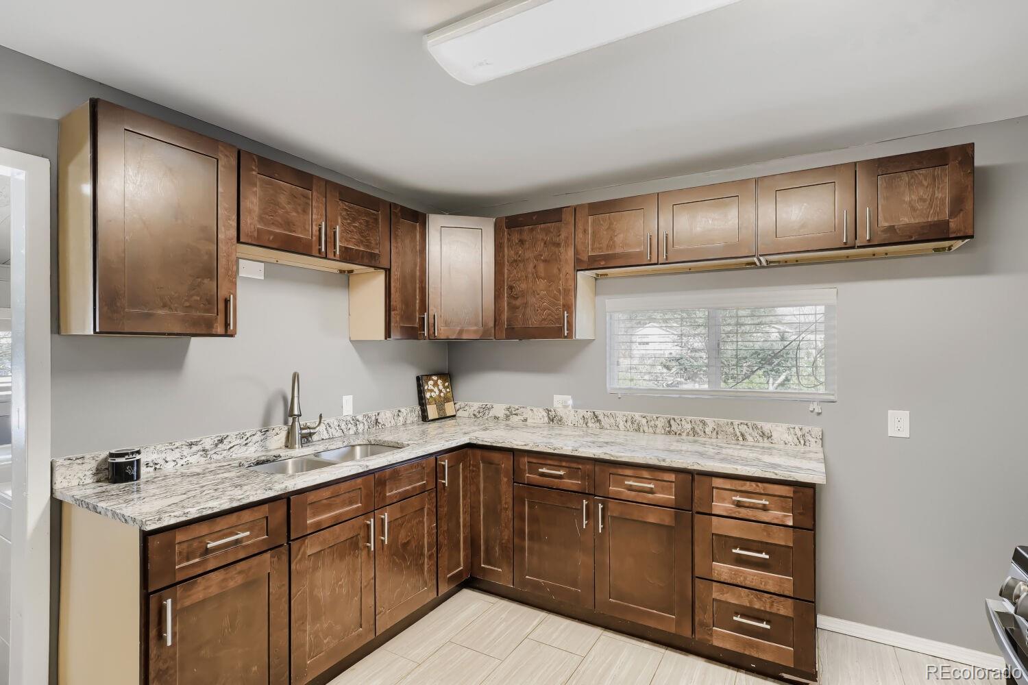 MLS Image #15 for 2263 w parkhill avenue,littleton, Colorado
