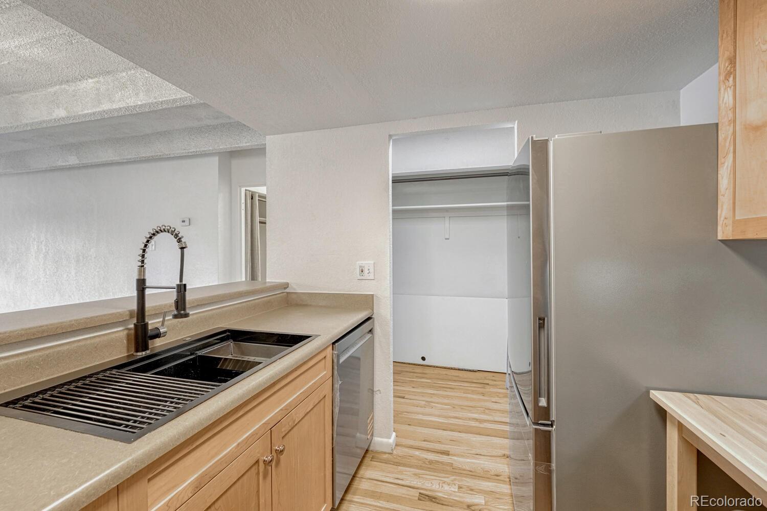 MLS Image #9 for 200 n pearl street 205,denver, Colorado