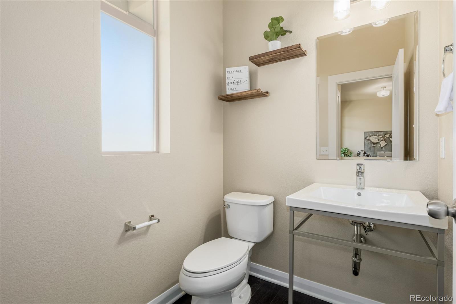 MLS Image #10 for 6737  alan drive,denver, Colorado