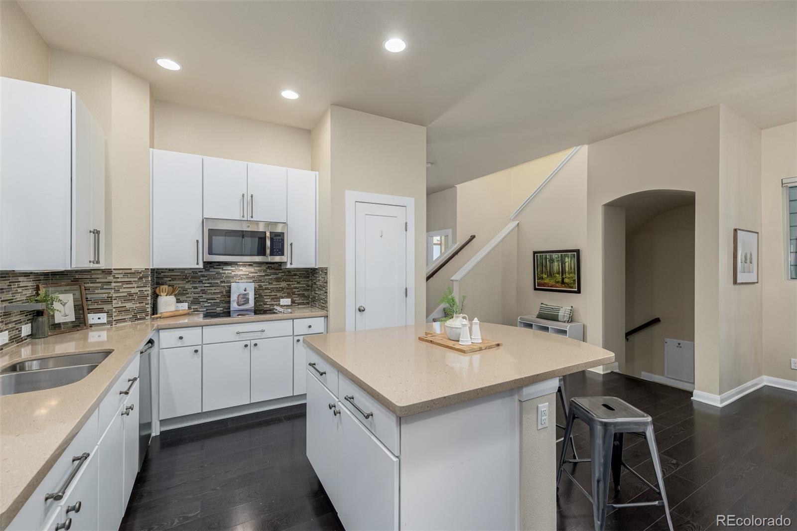 MLS Image #8 for 6737  alan drive,denver, Colorado