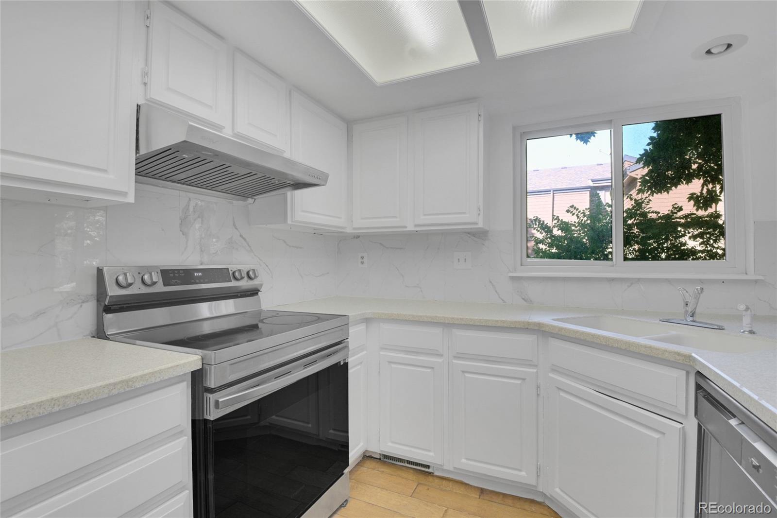 MLS Image #10 for 2685 s dayton way,denver, Colorado