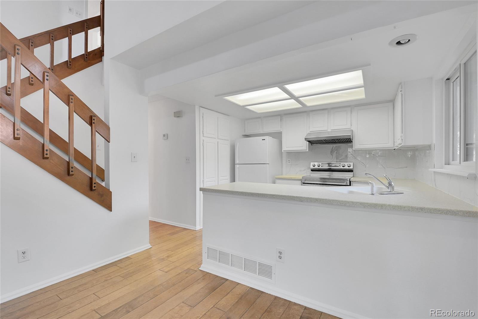 MLS Image #11 for 2685 s dayton way,denver, Colorado