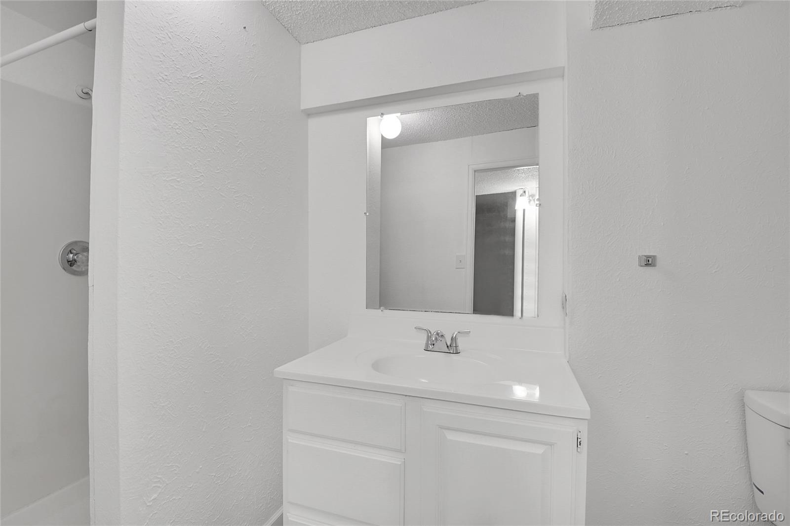 MLS Image #22 for 2685 s dayton way,denver, Colorado