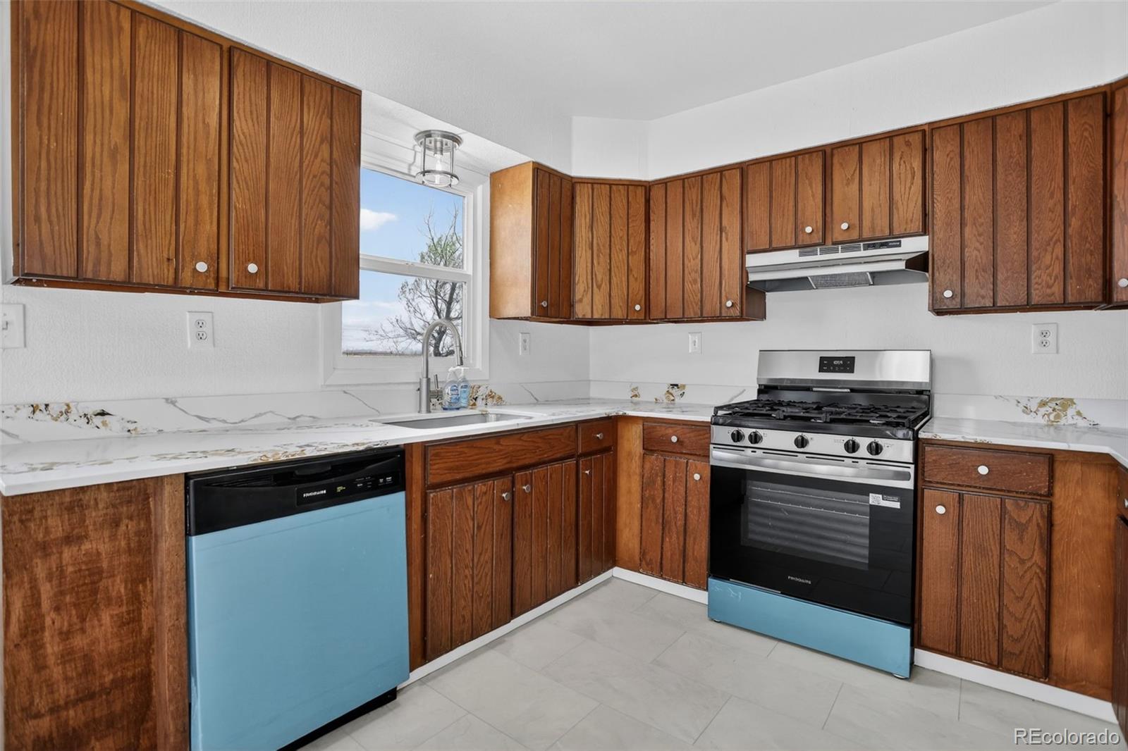 MLS Image #8 for 1991  gilmore street,watkins, Colorado