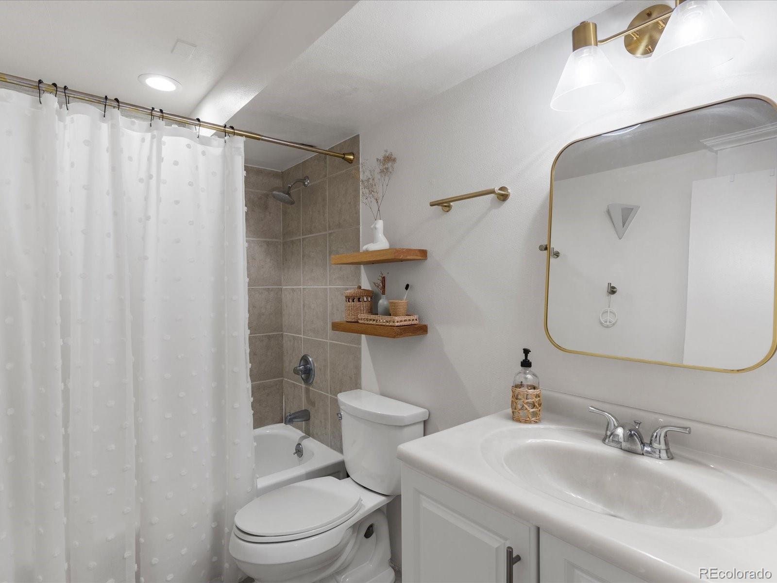 MLS Image #4 for 1050 n lafayette street,denver, Colorado