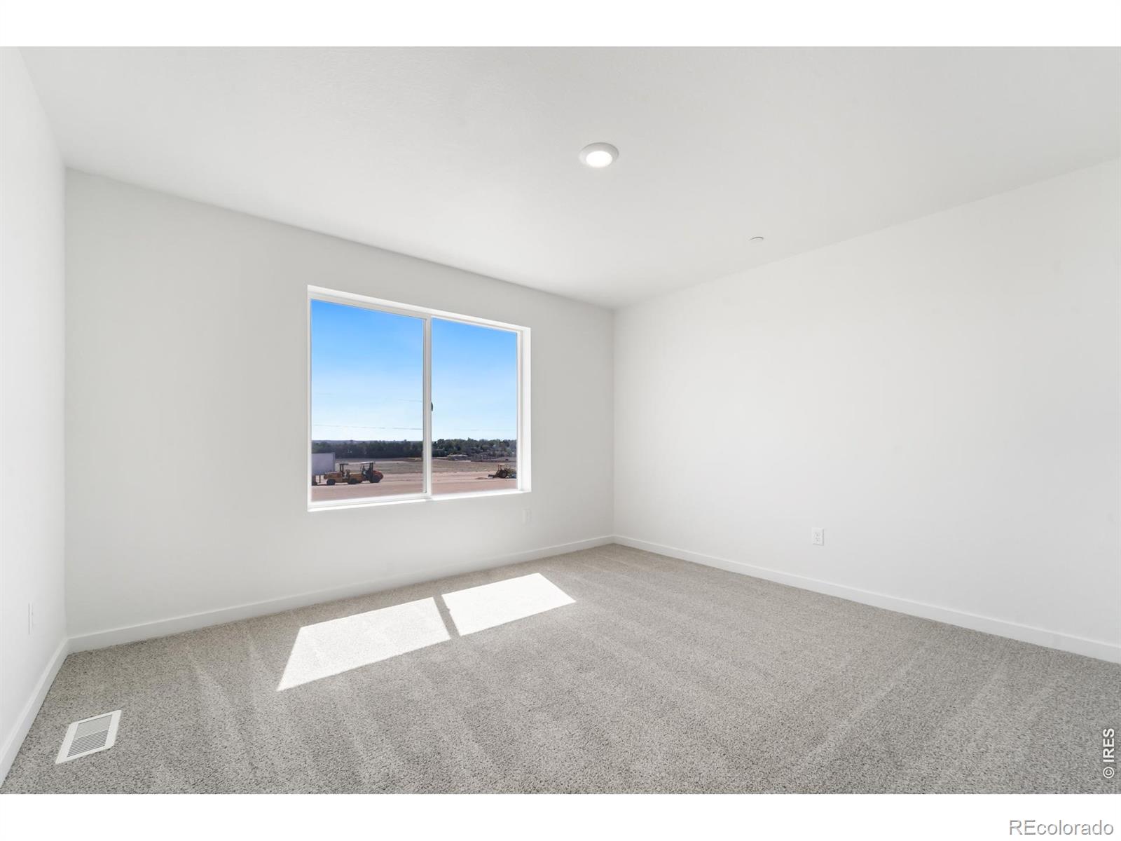 MLS Image #8 for 3836  pinnacles court,evans, Colorado