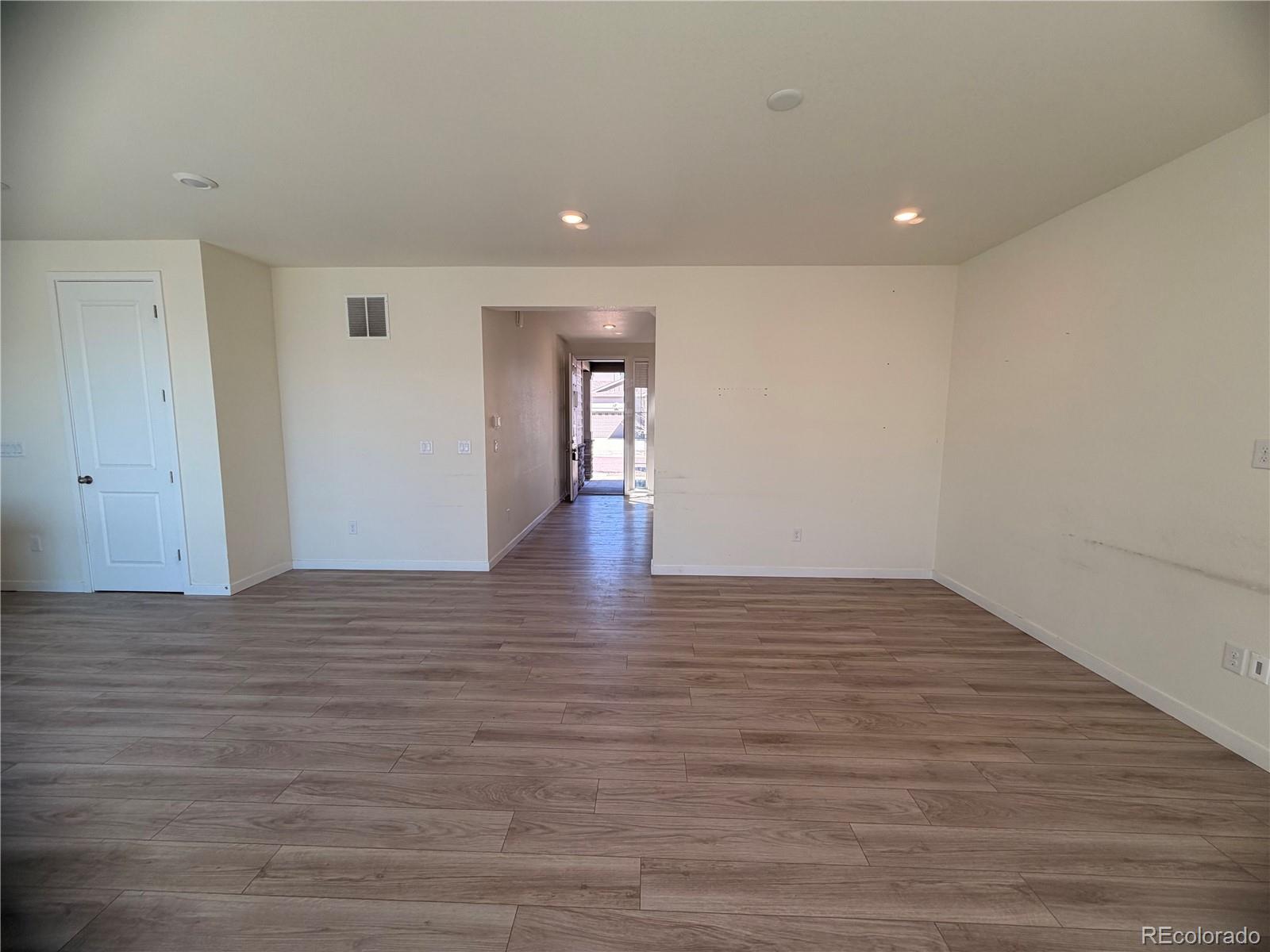 MLS Image #5 for 9401  salida street,commerce city, Colorado