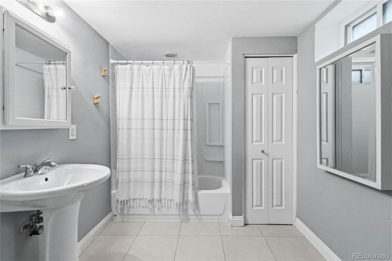 MLS Image #23 for 3511  newport street,denver, Colorado
