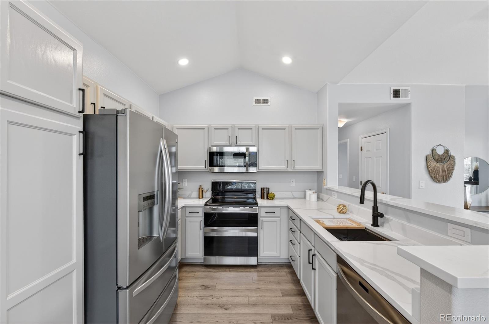 MLS Image #9 for 8500 e jefferson avenue 9h,denver, Colorado