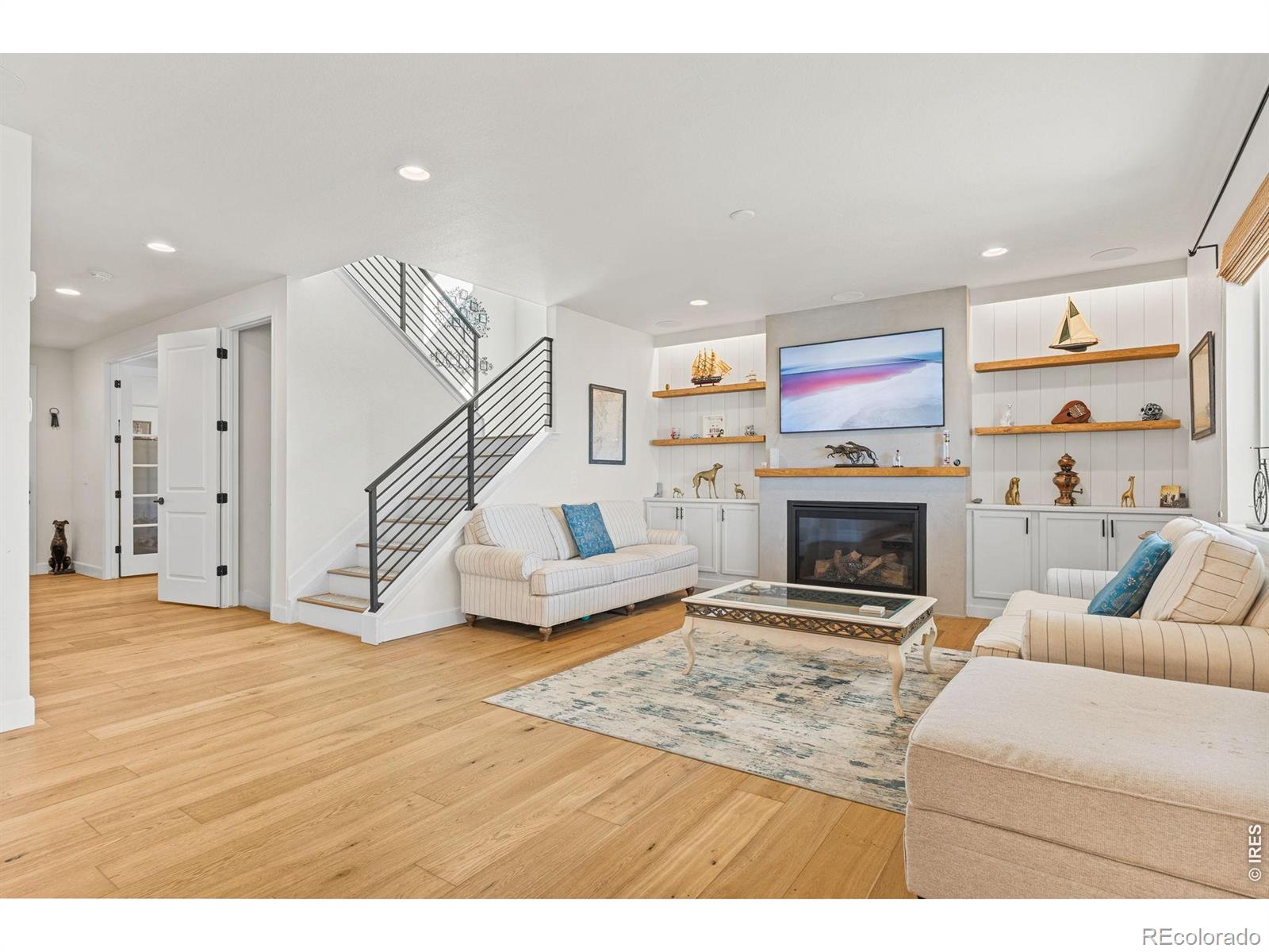 MLS Image #4 for 1013  gabriella lane,berthoud, Colorado