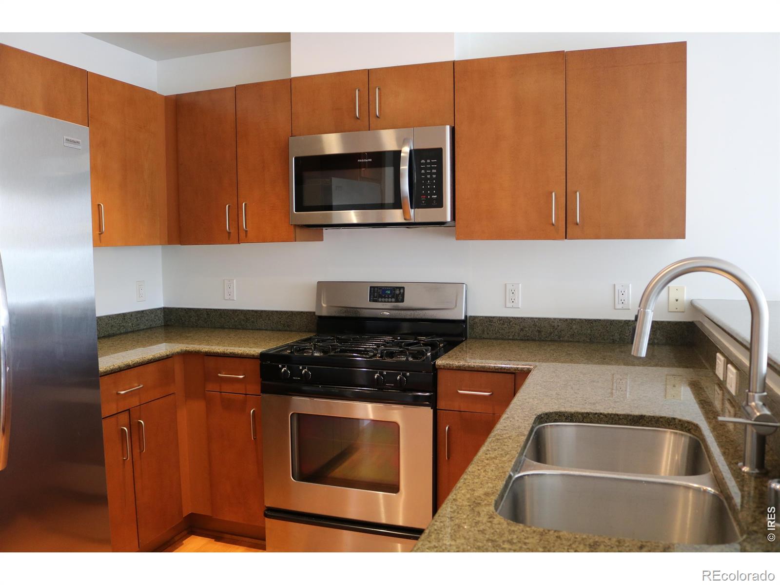 MLS Image #11 for 3601  arapahoe avenue,boulder, Colorado