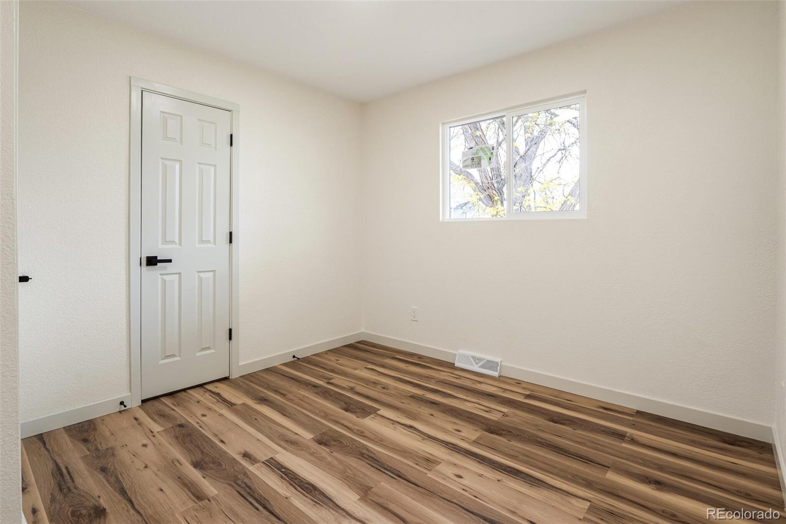 MLS Image #10 for 2040  mable avenue,denver, Colorado