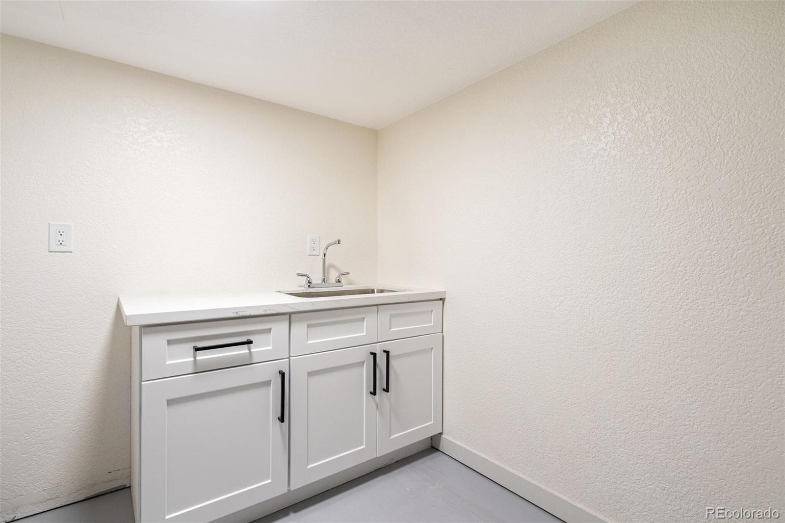 MLS Image #18 for 2040  mable avenue,denver, Colorado