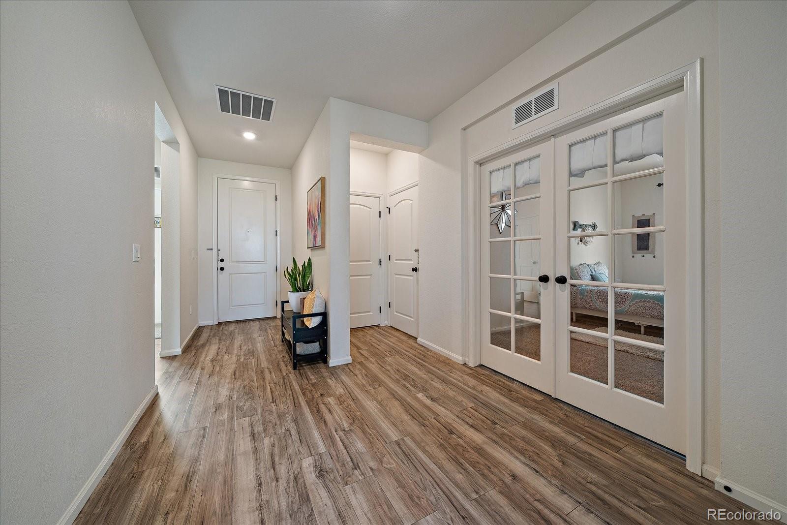 MLS Image #4 for 849 n vandriver way,aurora, Colorado