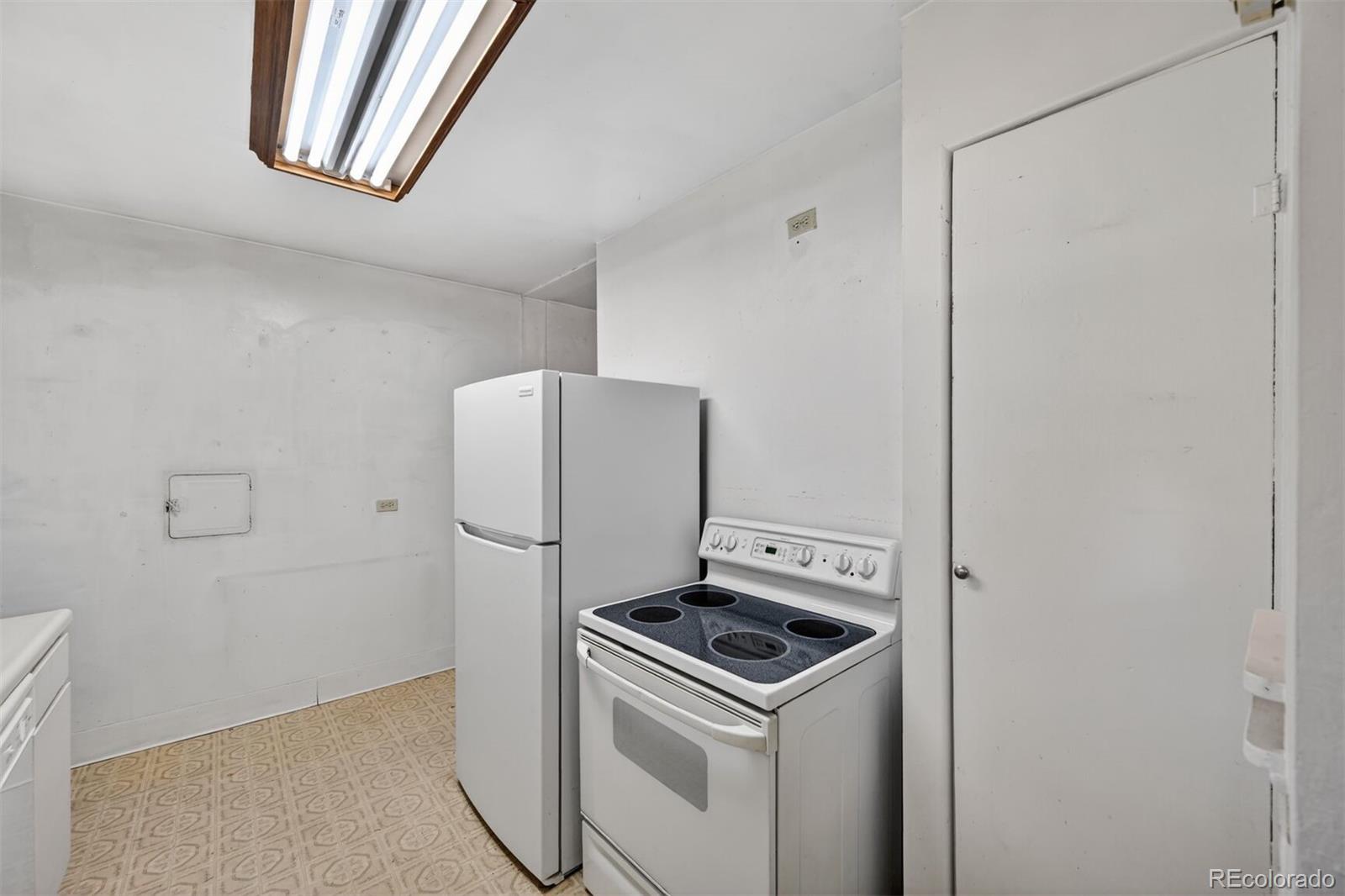 MLS Image #11 for 3051 s downing street,englewood, Colorado