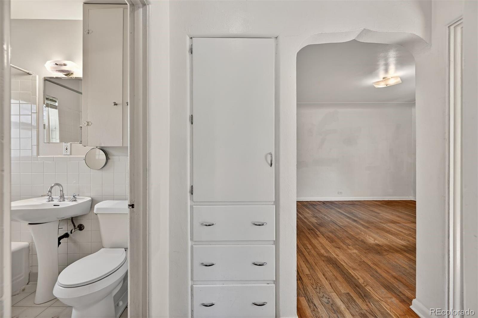 MLS Image #8 for 3051 s downing street,englewood, Colorado