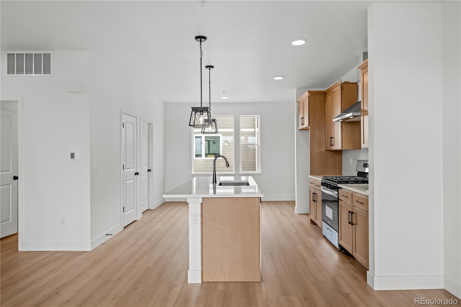 MLS Image #13 for 2736 w 68th avenue,denver, Colorado