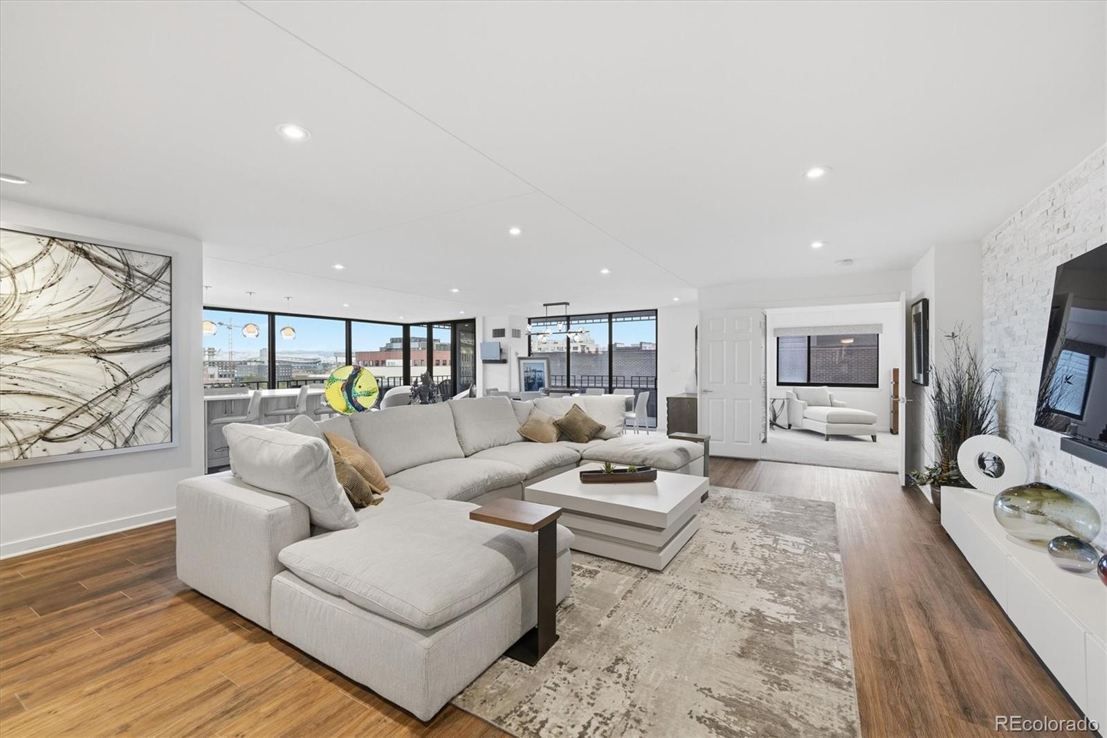 MLS Image #9 for 1551  larimer street 401,denver, Colorado