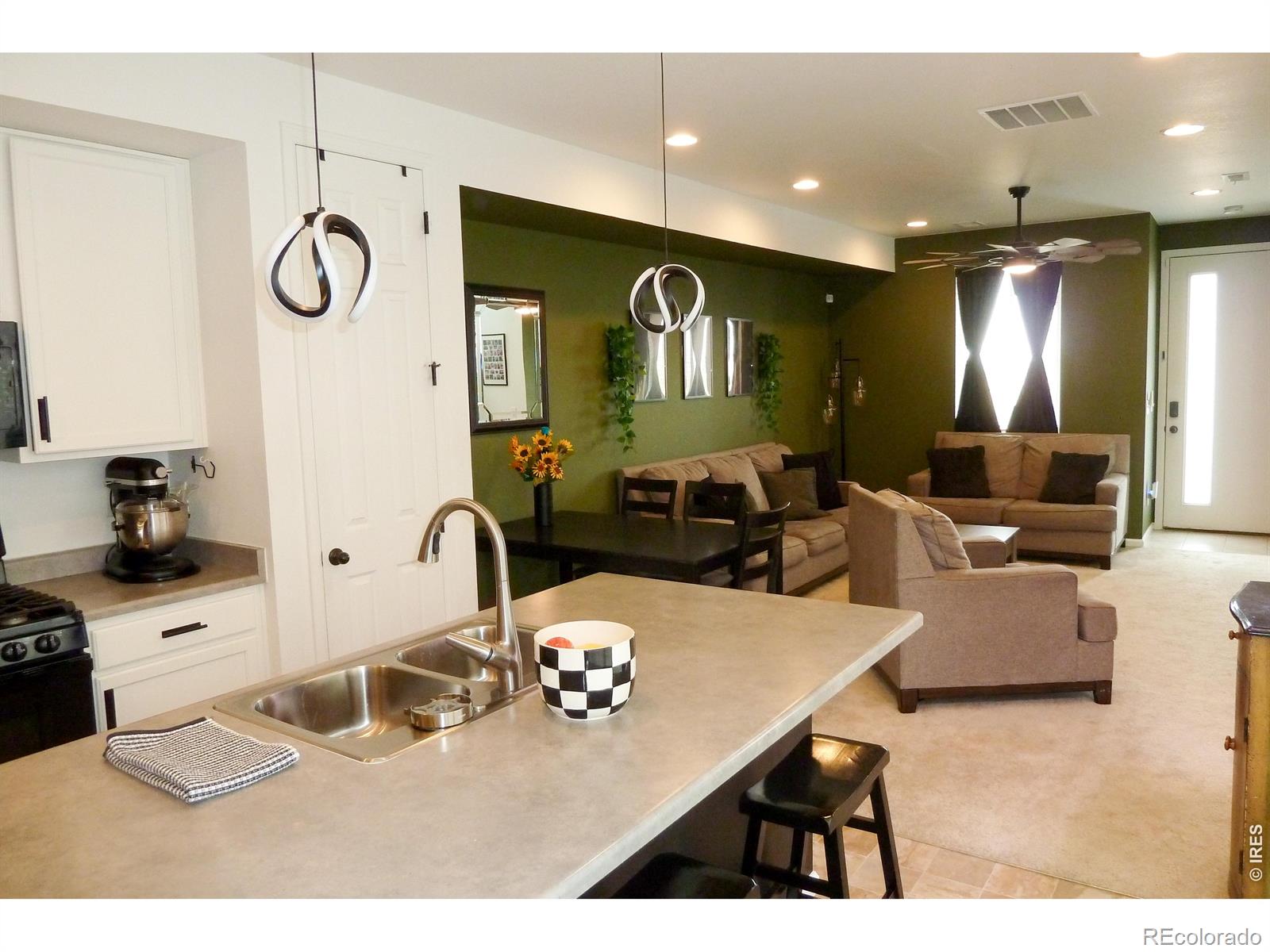 MLS Image #8 for 44 n trussville street,aurora, Colorado