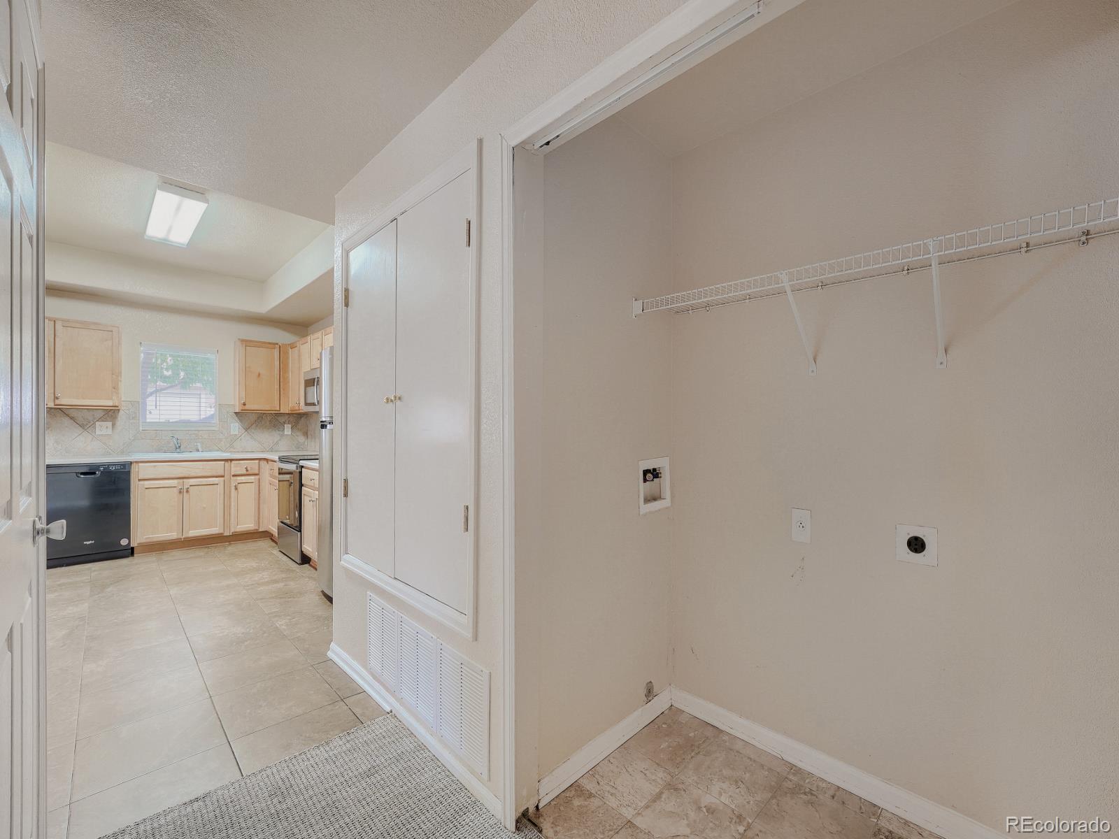 MLS Image #11 for 16821 e hawaii drive,aurora, Colorado