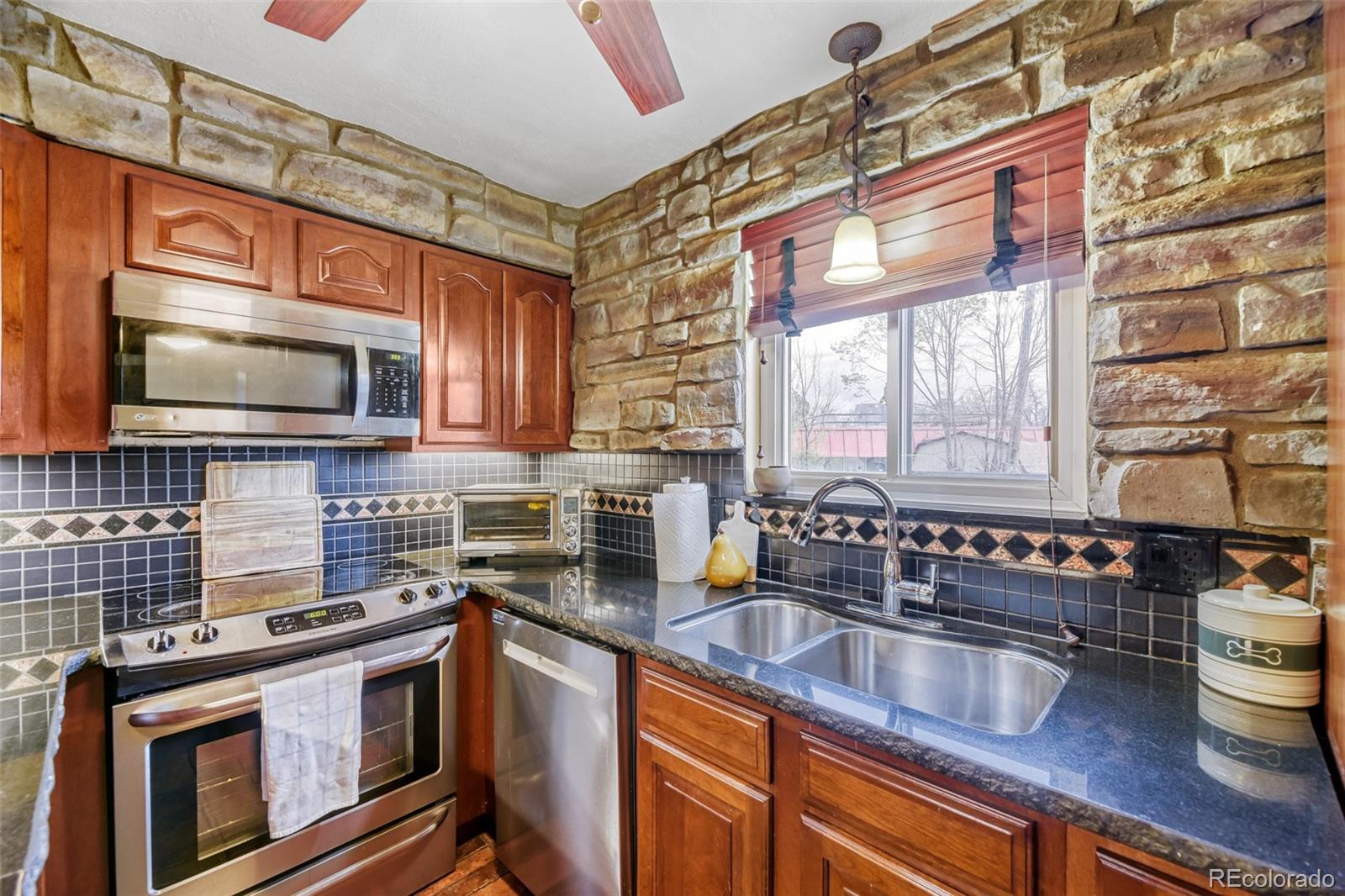 MLS Image #3 for 2190 s holly street,denver, Colorado