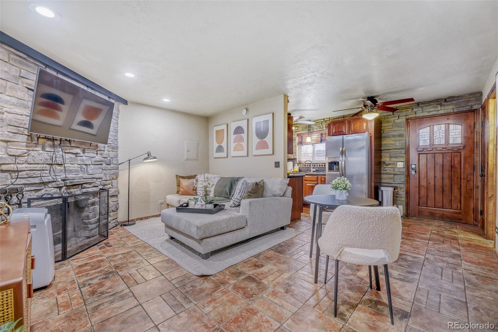MLS Image #6 for 2190 s holly street,denver, Colorado