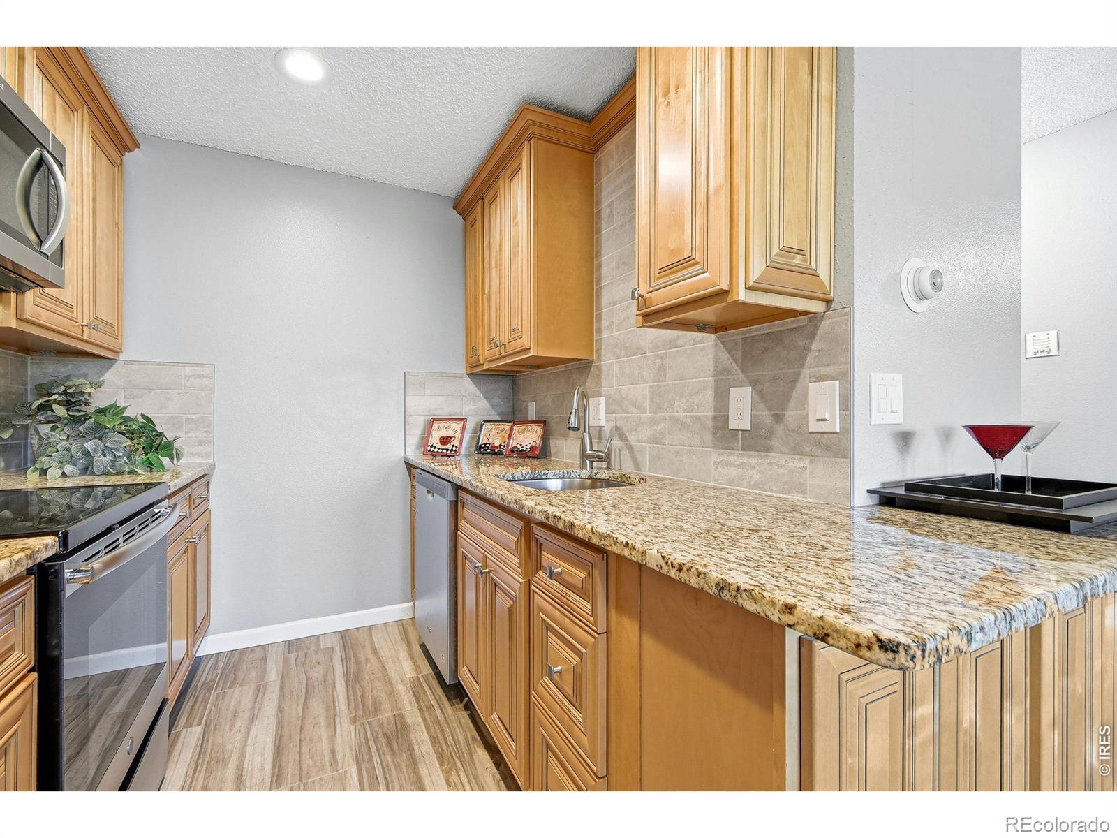 MLS Image #2 for 3240  iris avenue,boulder, Colorado