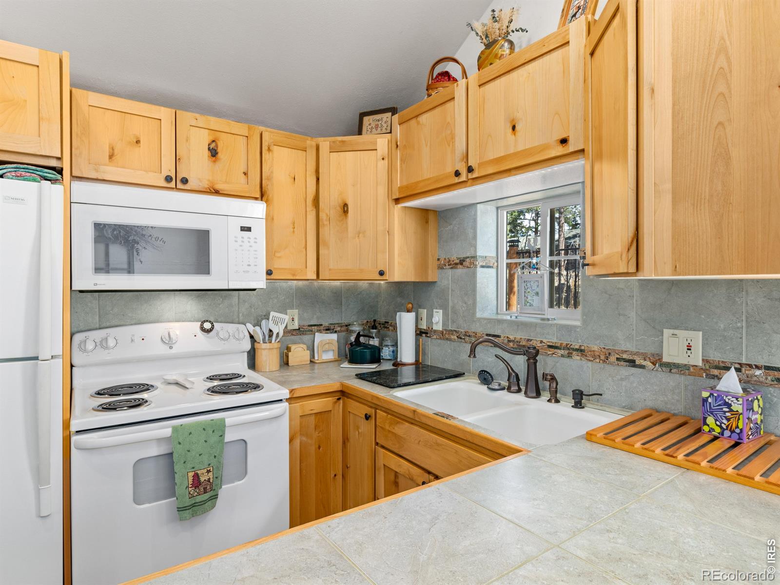 MLS Image #25 for 131  county road 90 ,allenspark, Colorado