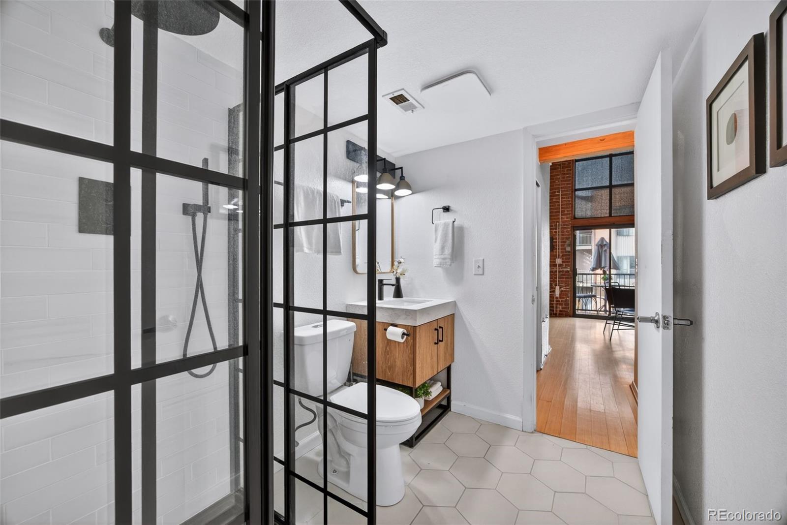 MLS Image #18 for 3225  blake street 20,denver, Colorado