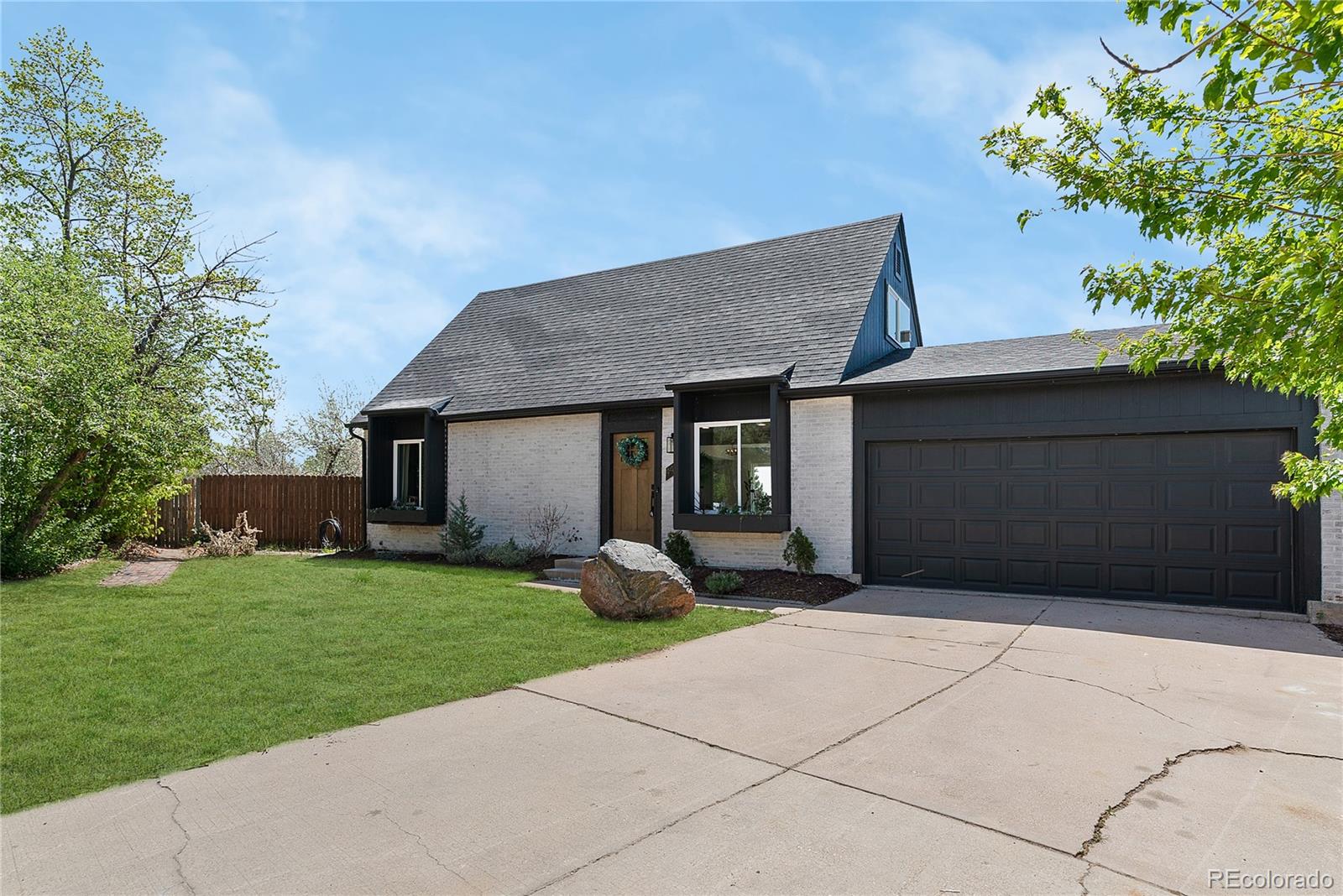 MLS Image #2 for 4465 s eagle circle,aurora, Colorado