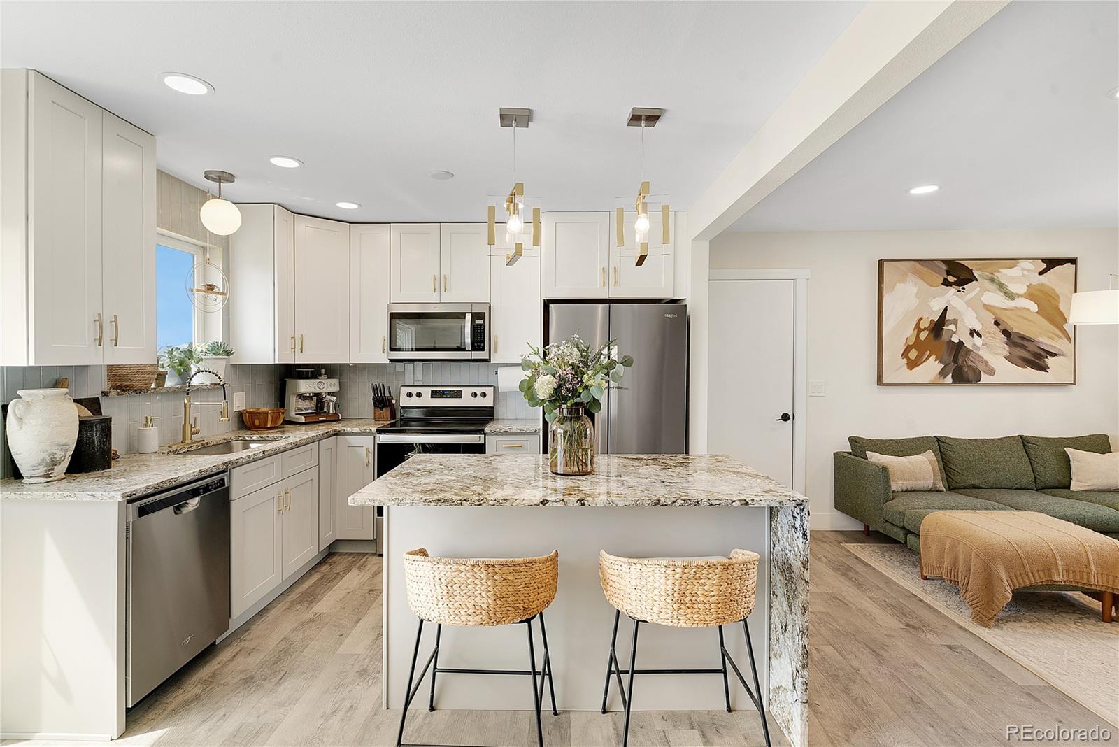 MLS Image #5 for 4465 s eagle circle,aurora, Colorado
