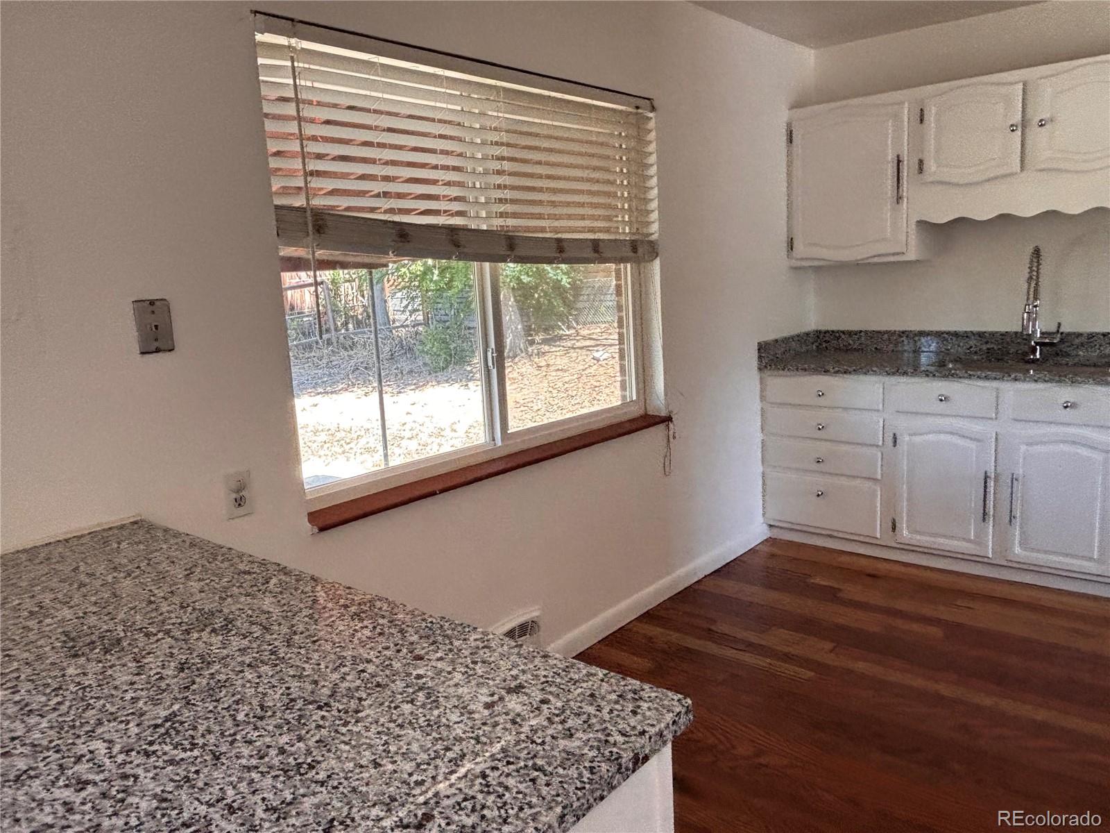 MLS Image #10 for 2771 s perry street,denver, Colorado