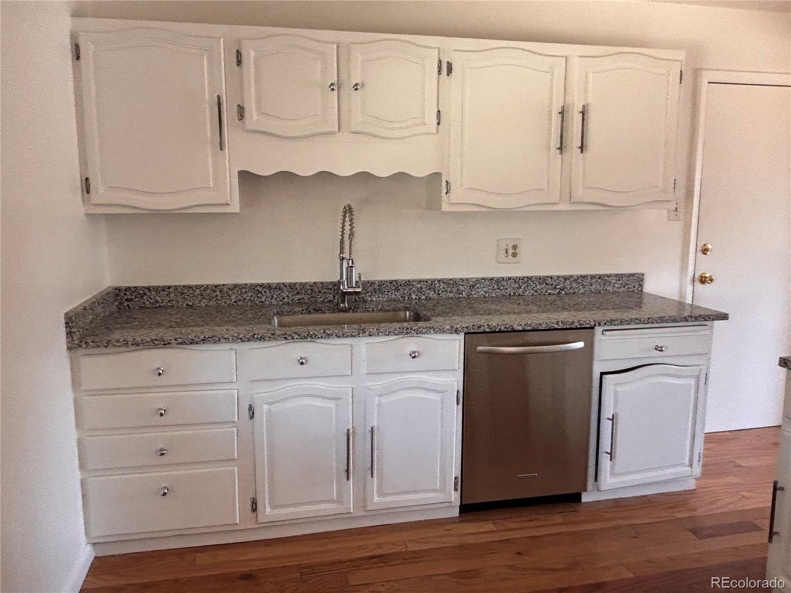 MLS Image #9 for 2771 s perry street,denver, Colorado