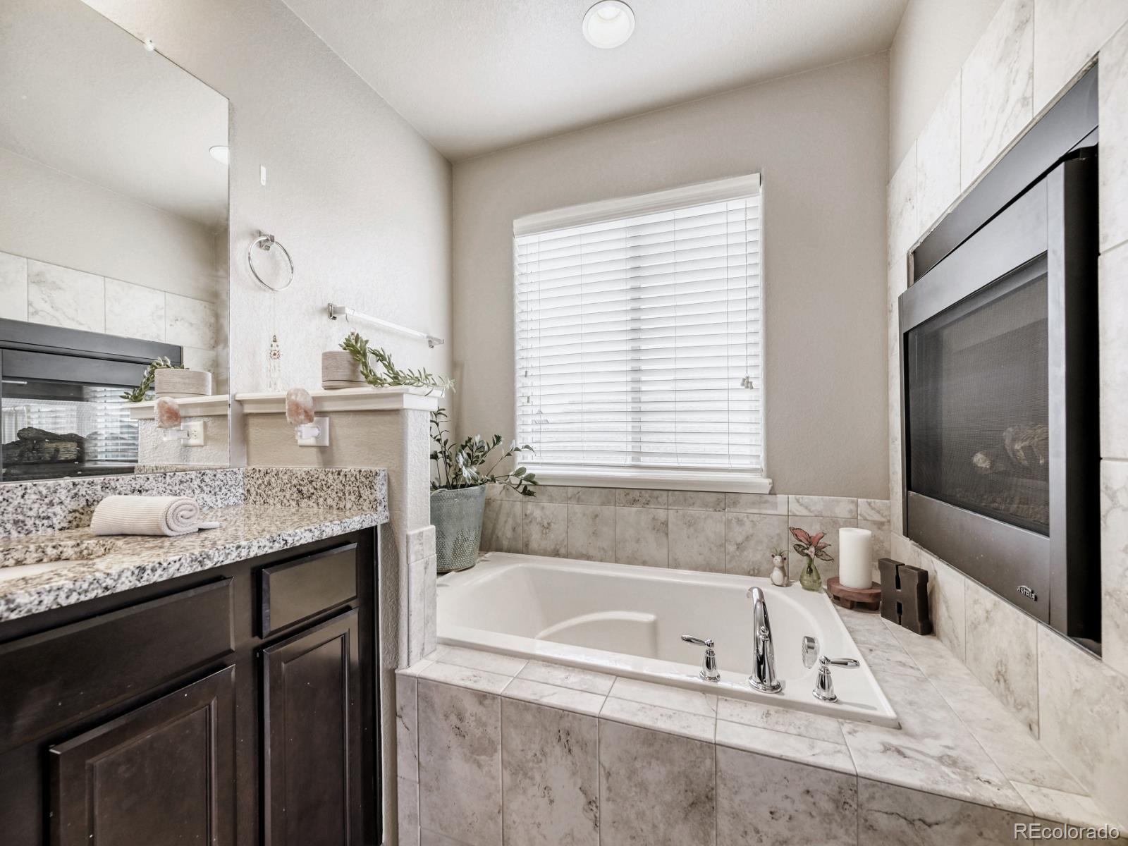 MLS Image #15 for 503  mount rainier street,berthoud, Colorado