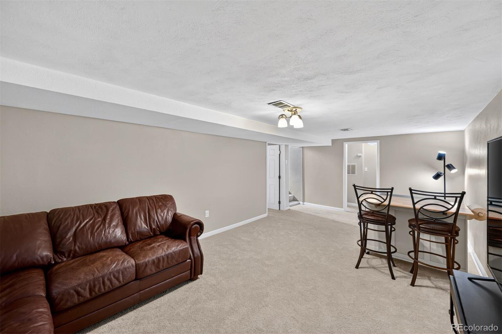MLS Image #15 for 632 n ogden street,denver, Colorado