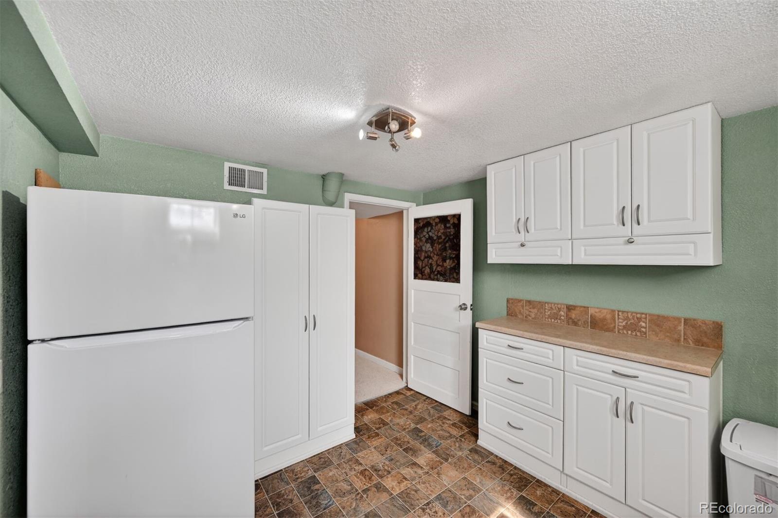 MLS Image #21 for 632 n ogden street,denver, Colorado